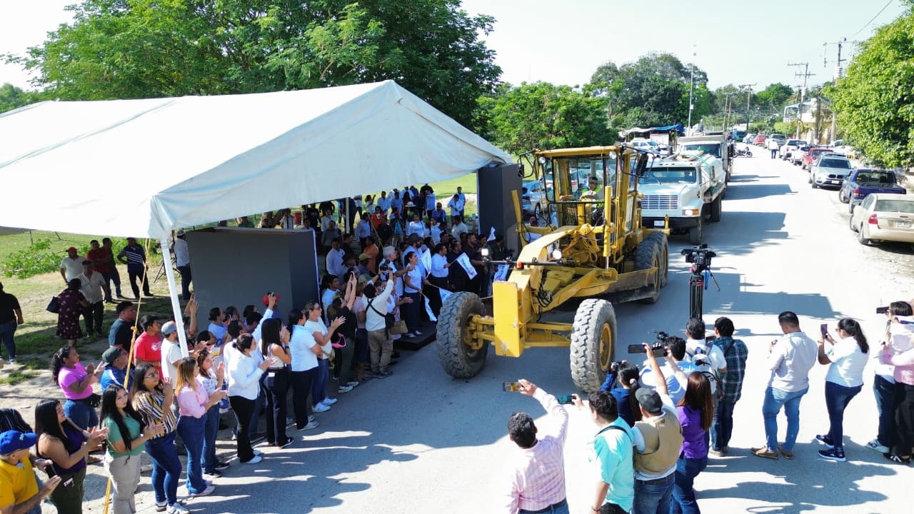 Con inicio de rehabilitación del camino hacia Santa Rosalía, Gobierno del Estado arranca paquete de obras por más de 150 mdp en Cárdenas.