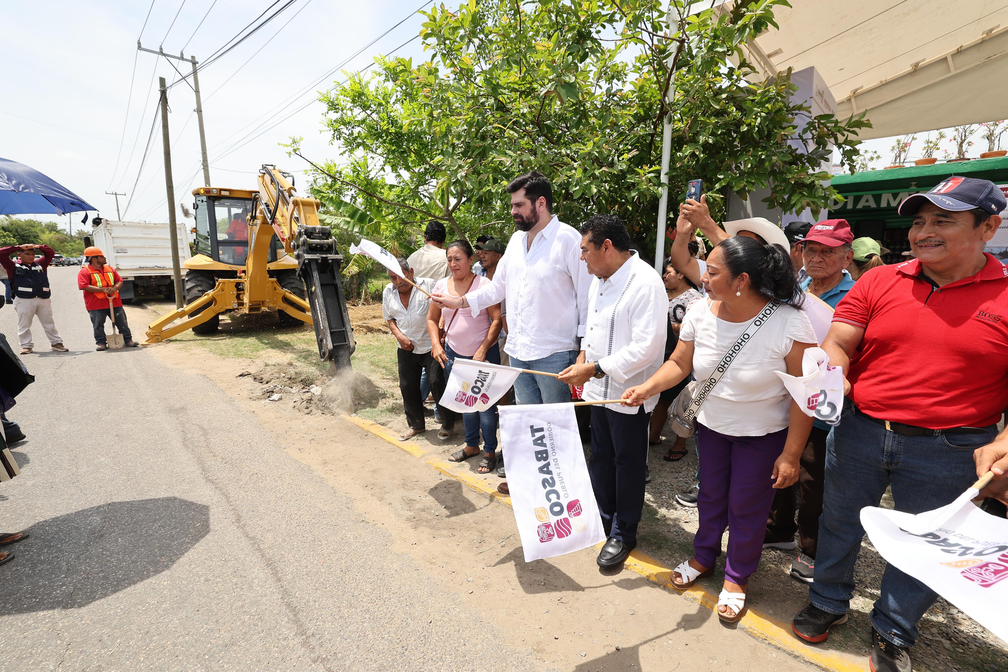 Sigue Gobierno de Javier May respondiendo a la zona Yokot’an de Centro; mandatario entrega y pone en marcha más infraestructura en Tamulté de las Sabanas.