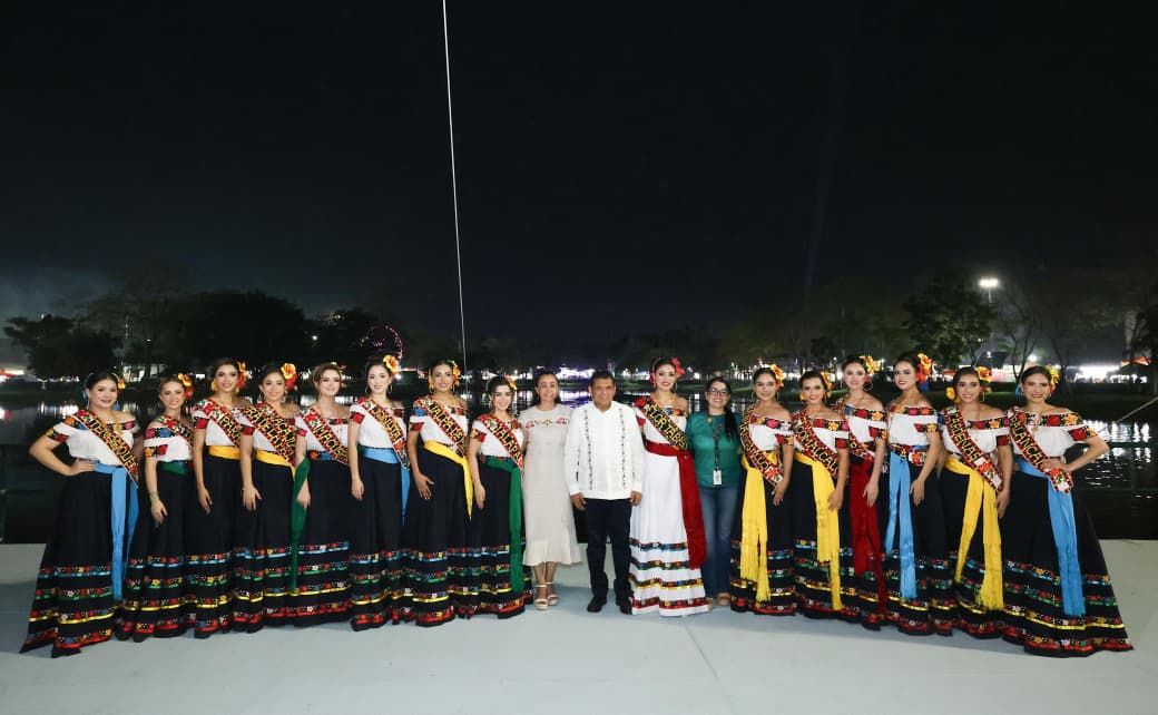 Tabasqueños disfrutan el primer día de la Feria Tabasco 2026.