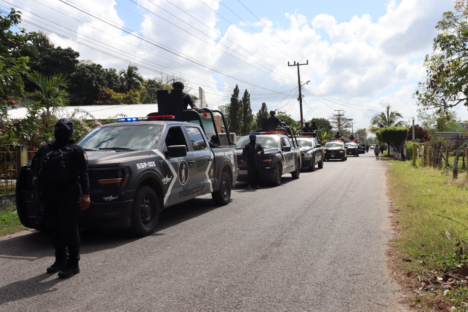 Acciones coordinadas de seguridad en Tabasco dejan 28 detenidos y el aseguramiento de droga, armas, vehículos e hidrocarburo.