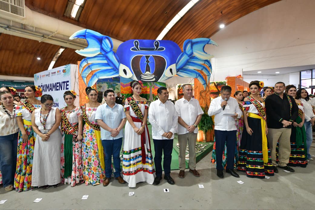 Se fortalece identidad regional con recorridos por los stands de Macuspana, Paraíso y Tacotalpa, en la Feria Tabasco.
