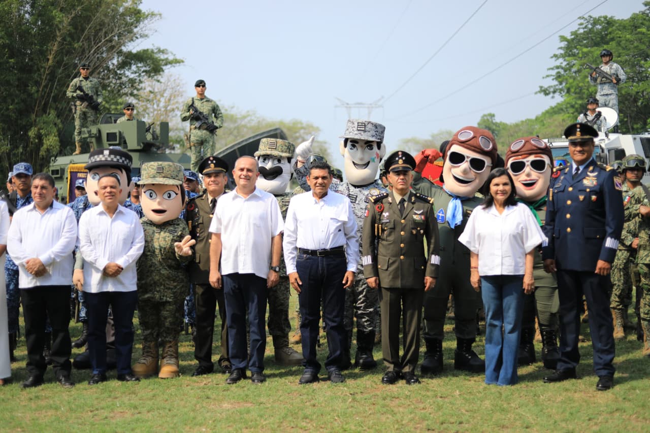 Encabeza Javier May clausura de exposición «La Gran Fuerza de México»; instituciones militares reafirman su compromiso con el pueblo de Tabasco.