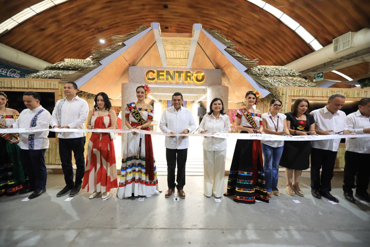 Cierra Centro exposiciones municipales en la Feria Tabasco, en medio de un ambiente de unidad y tradición.
