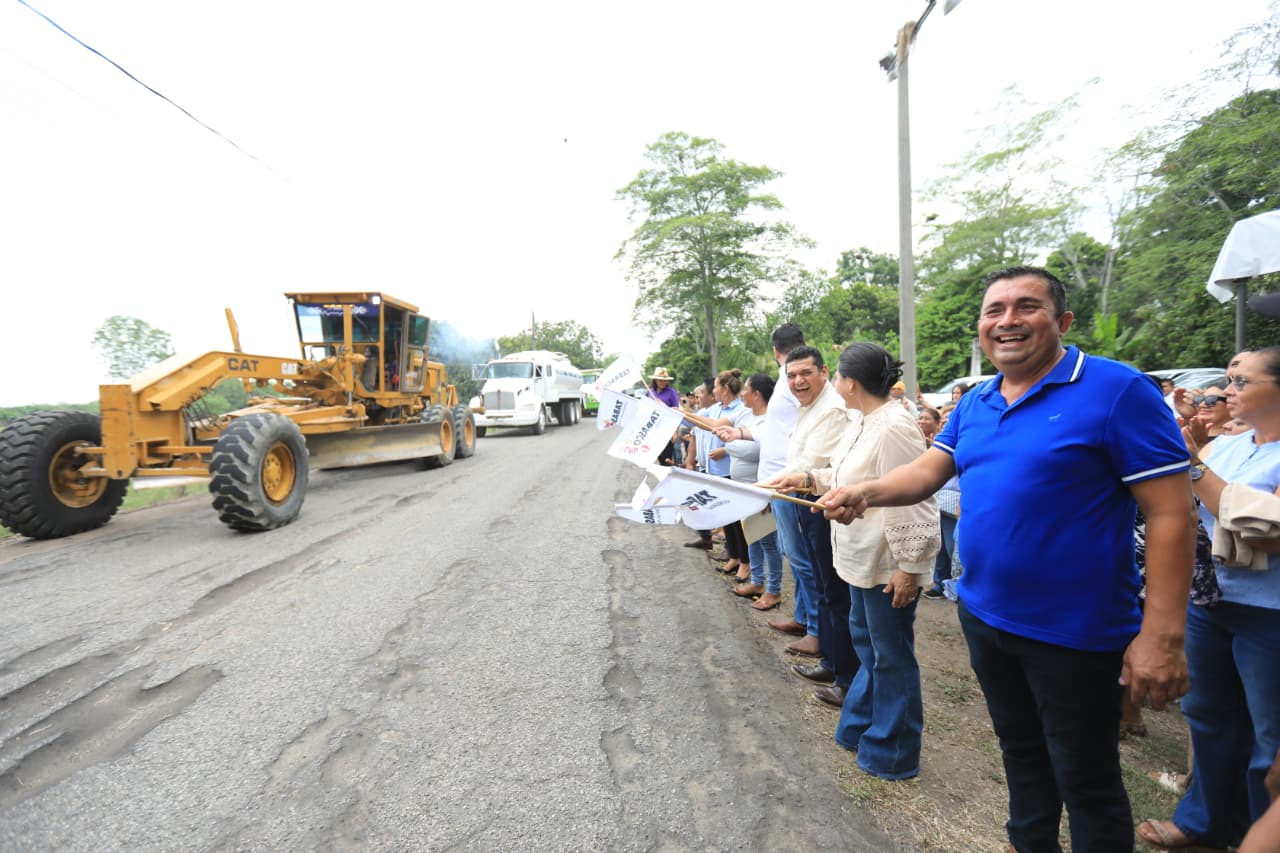 Llegan obras de rescate de caminos a rancherías de Centro; Gobierno del Estado mete acelerador a proyectos de infraestructura: Javier May.