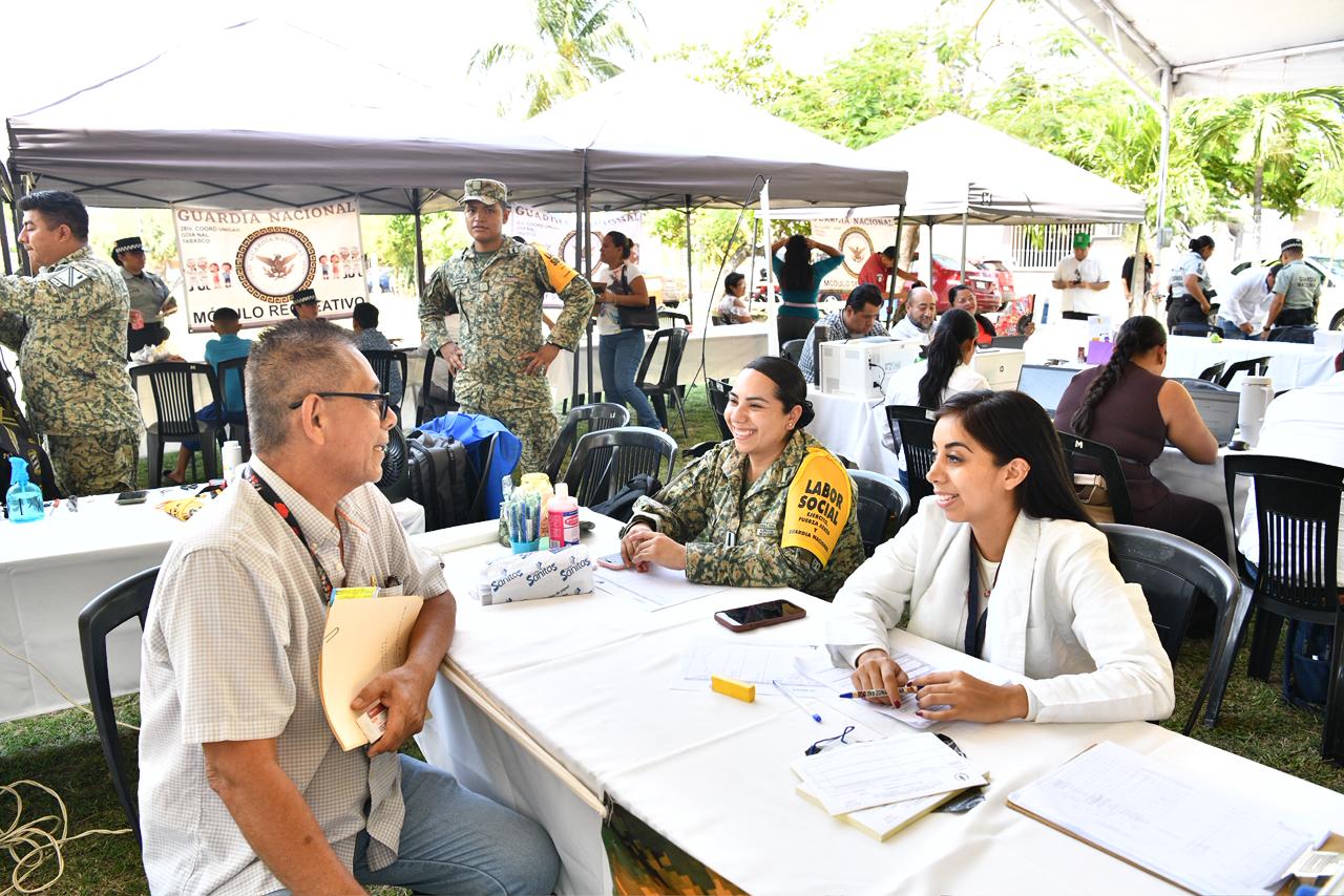 Jornadas de Paz visitan el fraccionamiento Lagunas; vecinos reciben atención directa y en territorio de la autoridad.