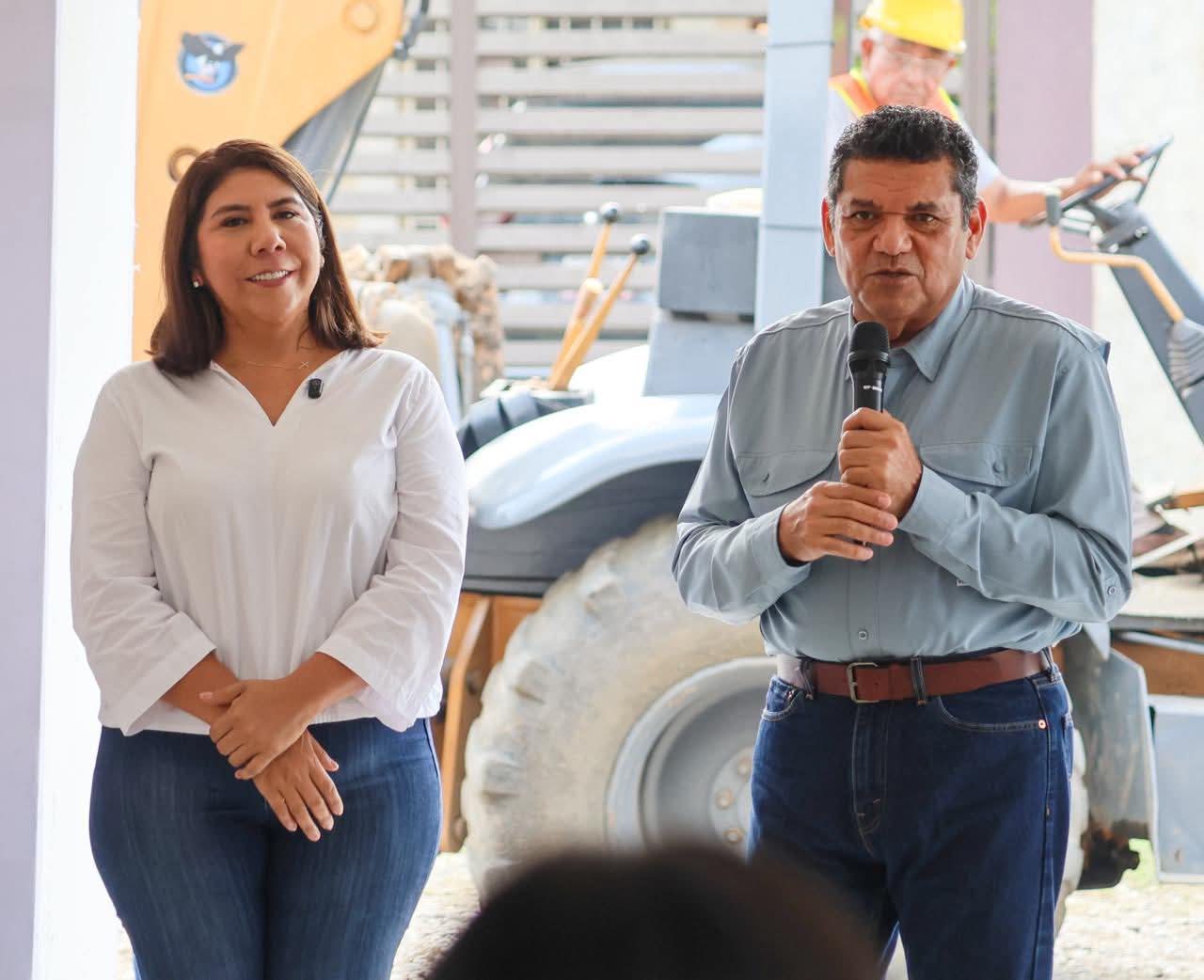 Inician obras gobiernos de Huimanguillo y el Estado