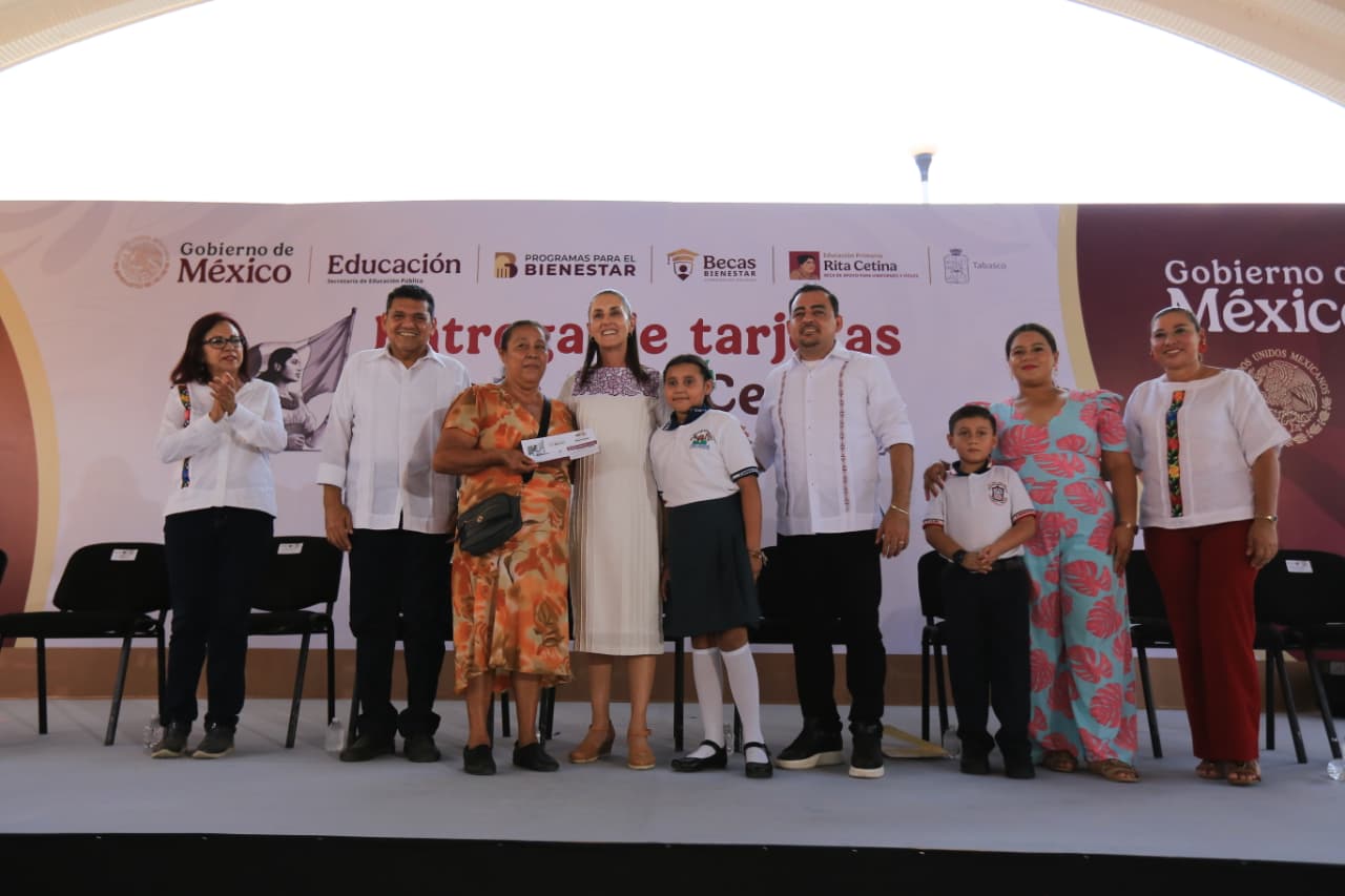 Claudia Sheinbaum pone en marcha en Tabasco entrega de Beca Rita Cetina en primarias; Gobierno del Estado también invierte en la juventud con entrega de tablets y apoyo a deportistas: Javier May.