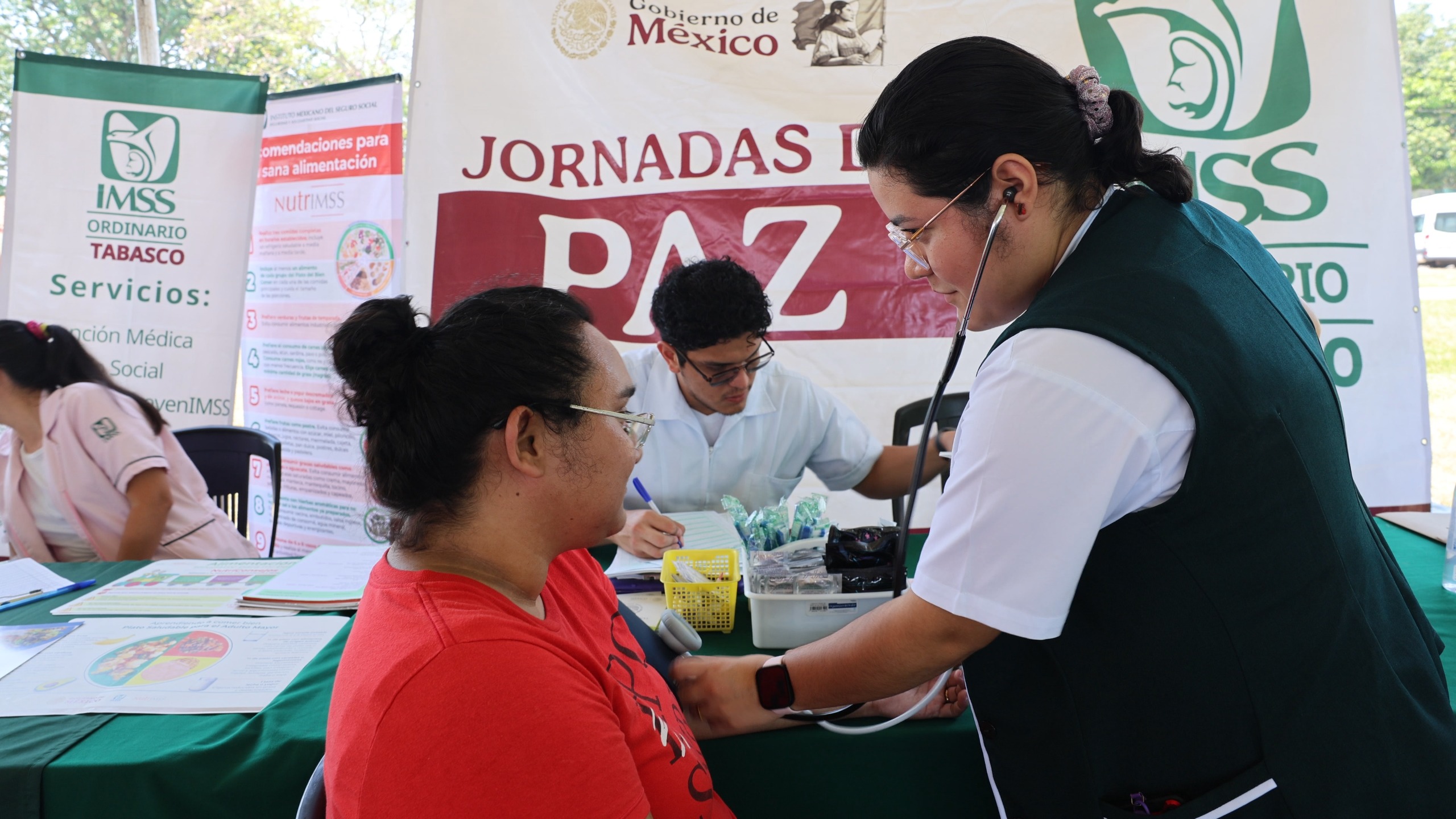 Gaviotas Norte recibe beneficios de Jornadas de Paz que impulsan Gobierno del Estado y de México; qué bueno que vienen hasta la colonia y dan servicios gratuitos, agradecen vecinos.