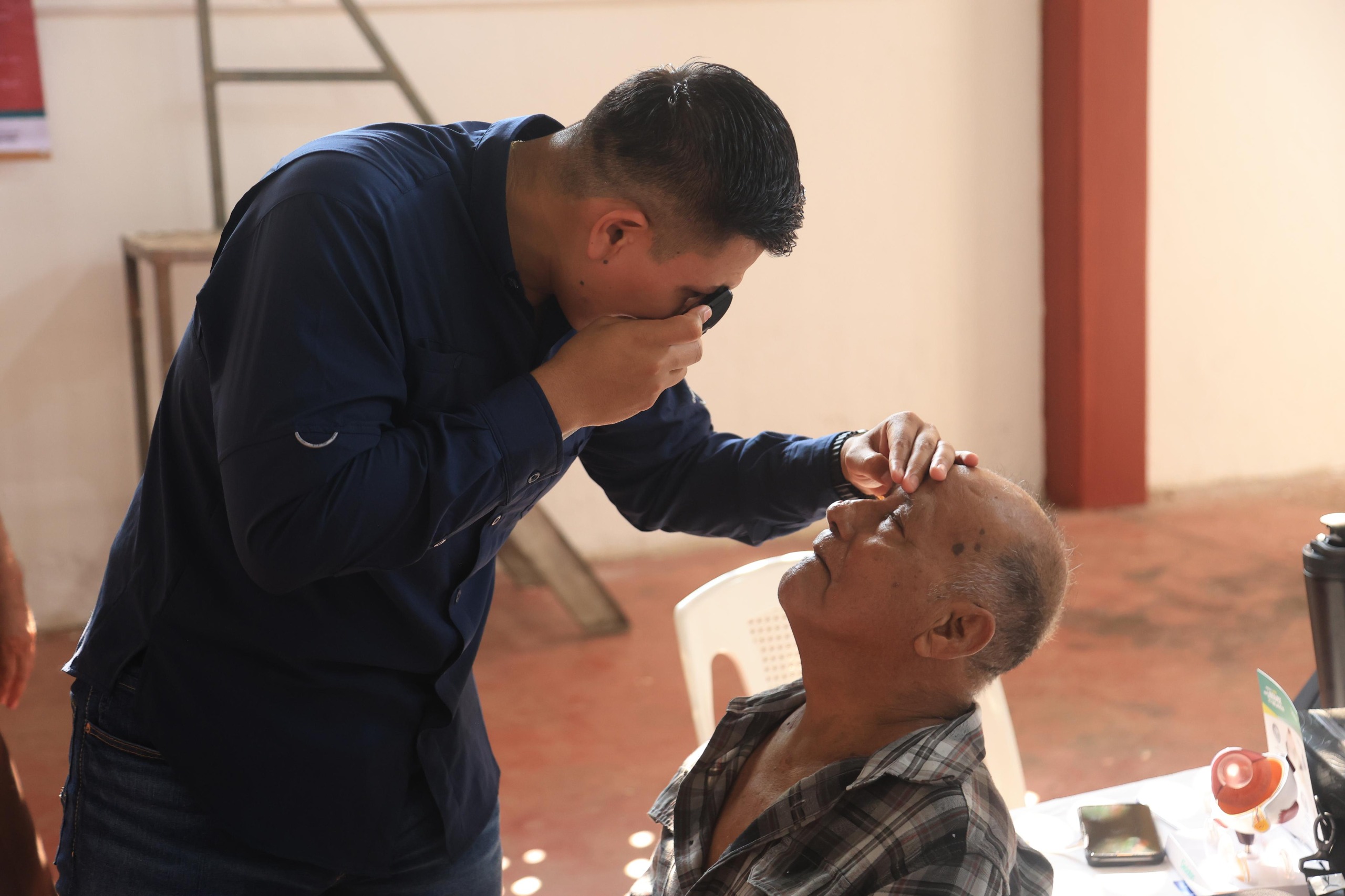 Glaucoma primera causa de ceguera permanente en México; Salud hace llamado a las y los tabasqueños a que se practiquen revisiones preventivas.