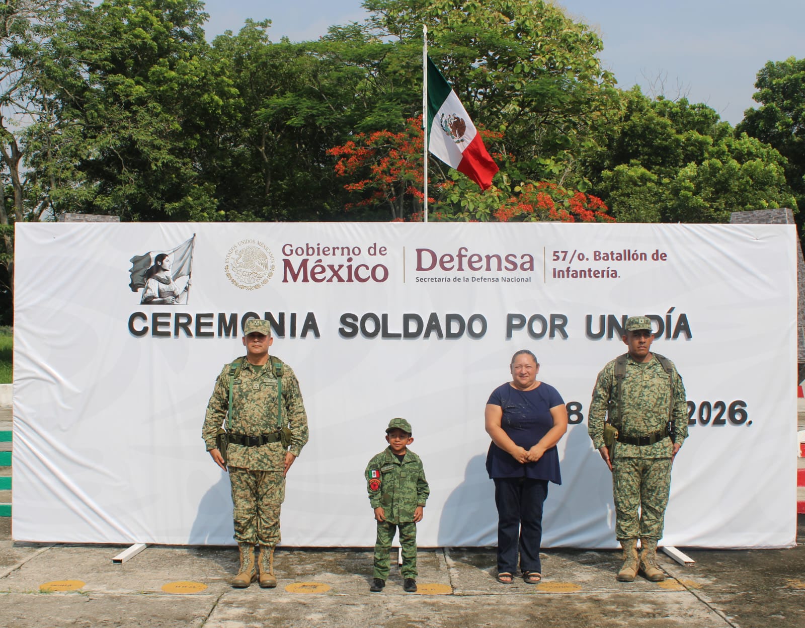 Fuerzas Armadas cumplen el sueño de José Guillermo al convertirlo en “Soldado por un Día”.