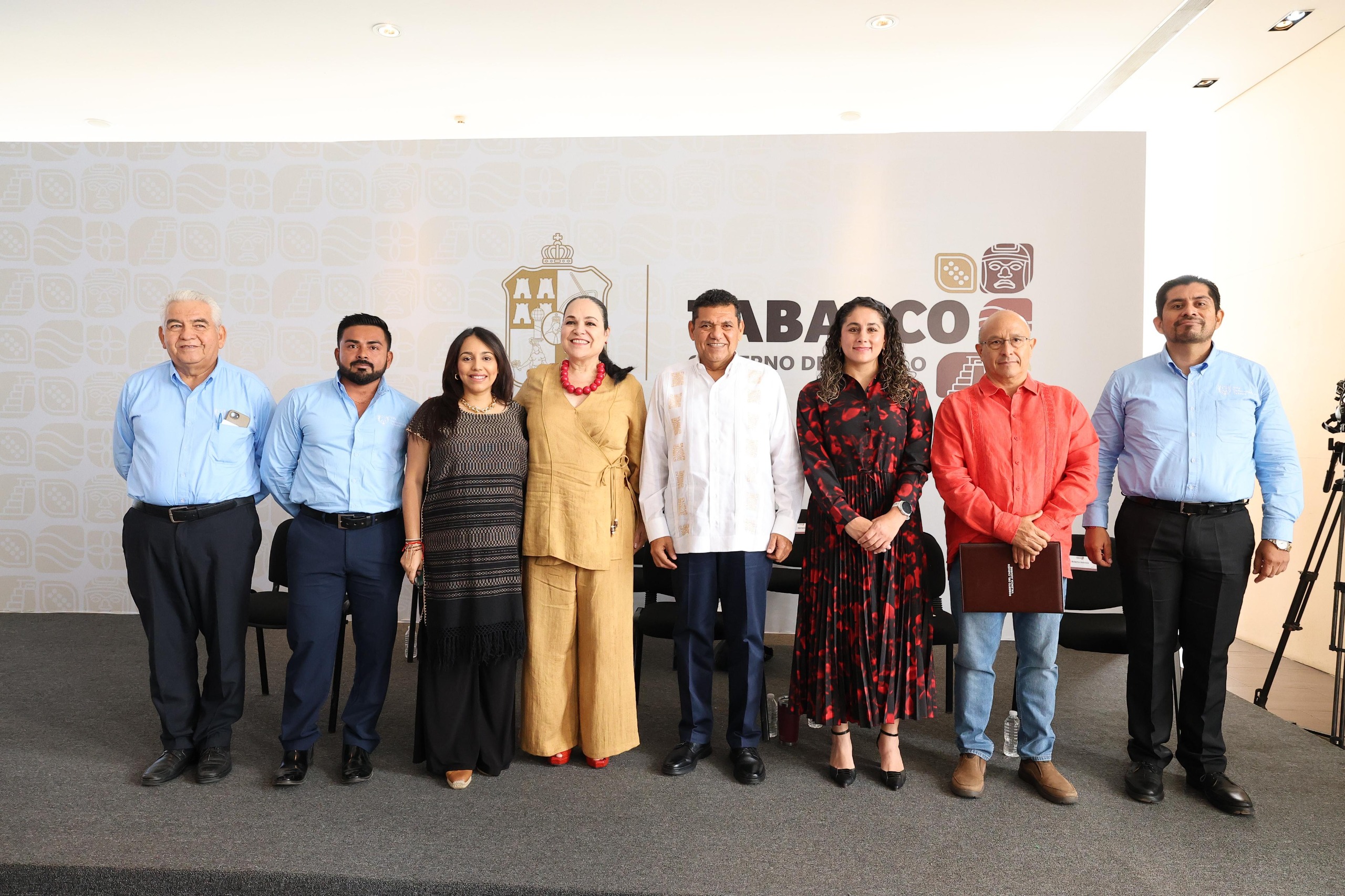 Reconoce Javier May iniciativa de la presidenta Claudia Sheinbaum para condonar deudas impagables a productores del campo tabasqueño.