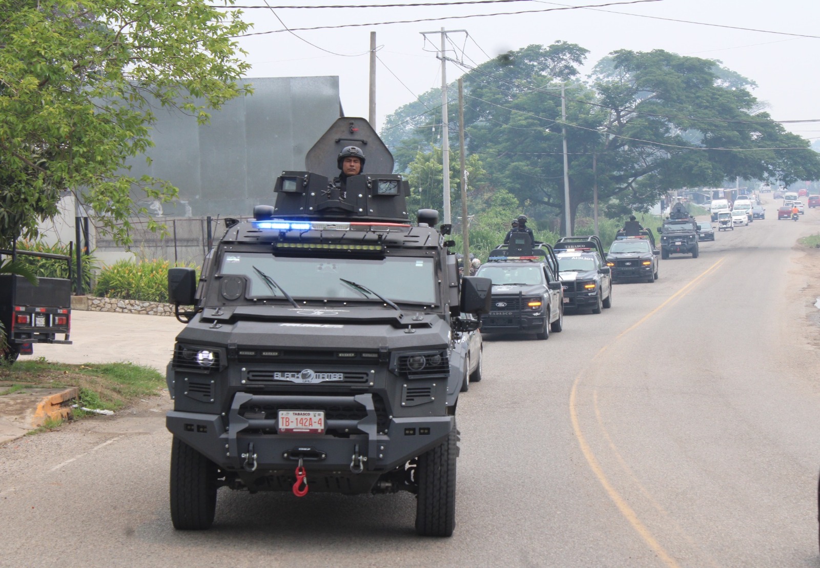 Operativos de seguridad en Tabasco: un inmueble asegurado, 12 detenidos y el decomiso de droga y armamento.