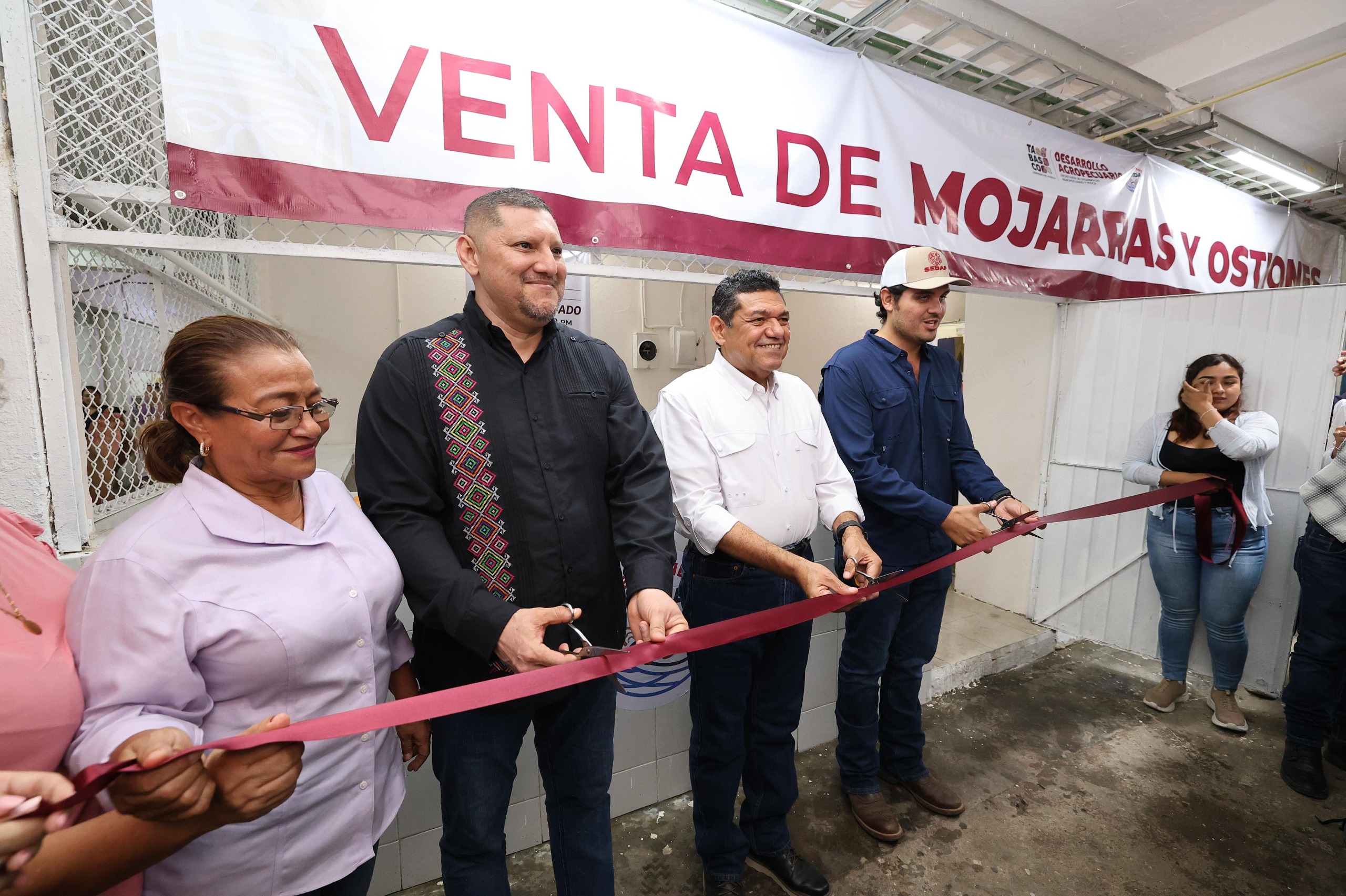 Abre Gobierno del Estado cuarto punto de venta de Pescando Vida; ofrecerá en Macuspana producto fresco hasta 40 pesos más barato.