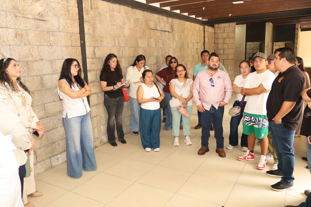 Gobierno del Estado dispuesto a apoyar a emprendedores de La Antojería; formalizan propuesta de reubicación al Parque Tabasco.