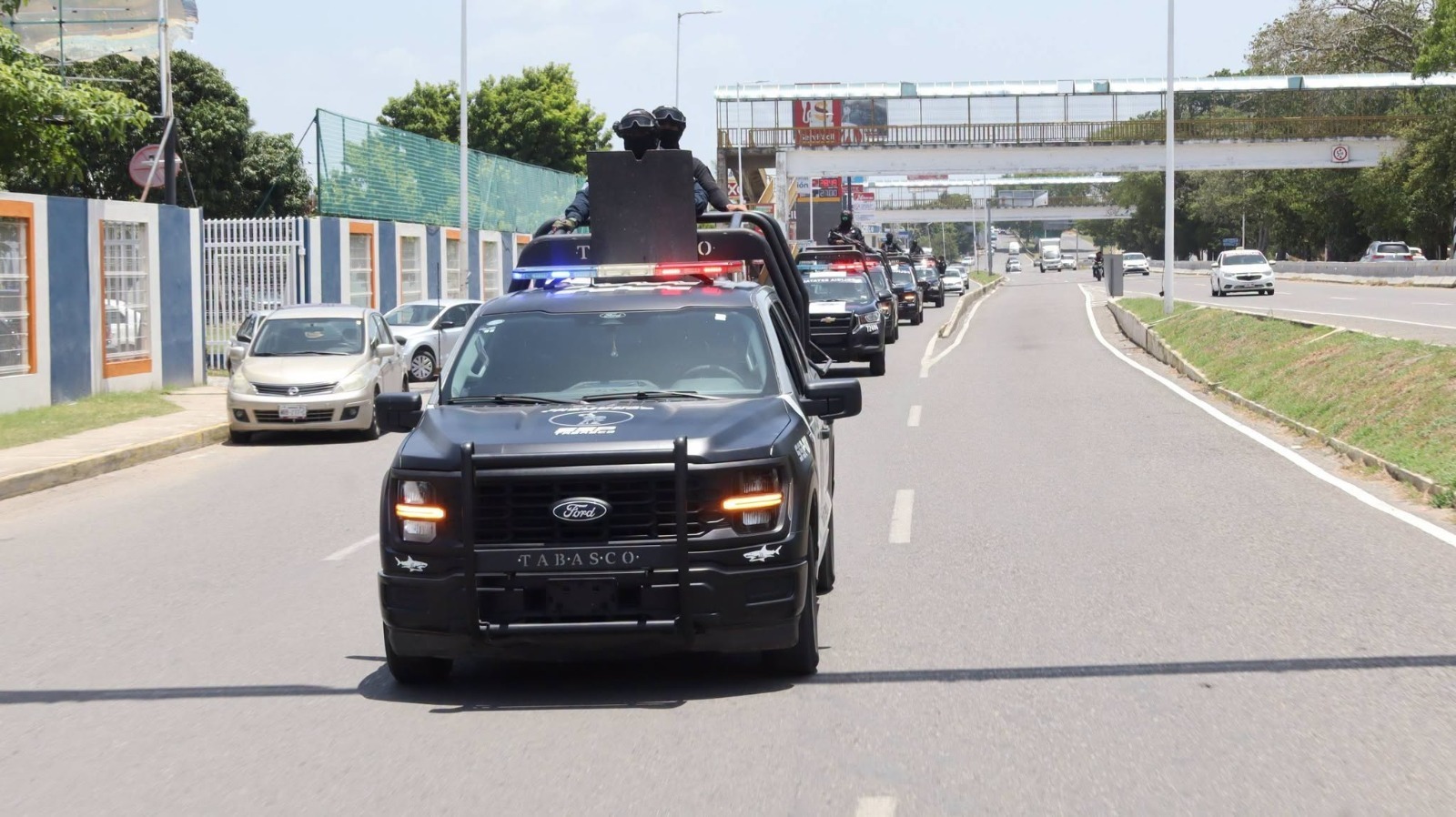 Gabinete de Seguridad informa resultados de acciones coordinadas; destaca el aseguramiento de 600 kgs. de marihuana, 190 paquetes pirotécnicos, armamento y vehículos.