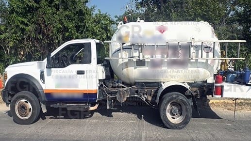 FGR inicia investigaciones, tras el aseguramiento de aproximadamente dos mil 800 litros de gas l.p., en Tabasco.